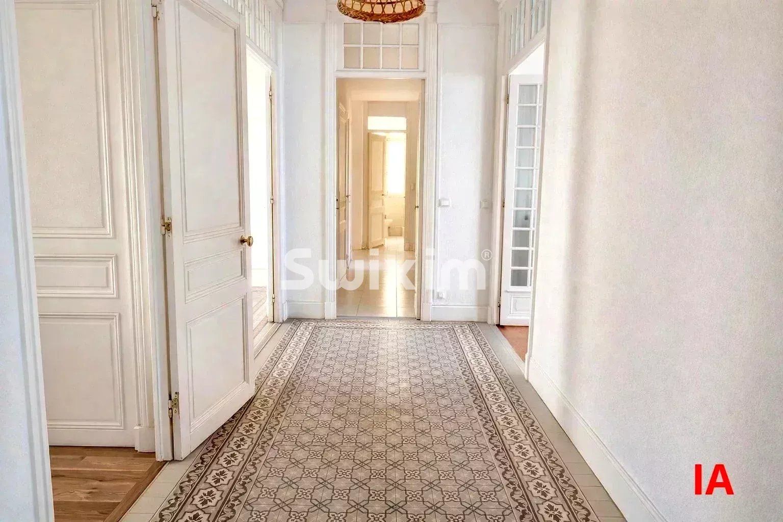 apartment 5 Rooms for sale on Nice (06000)