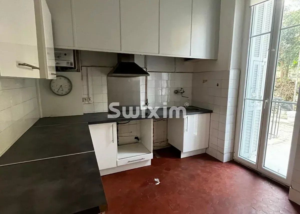 apartment 5 Rooms for sale on Nice (06000)