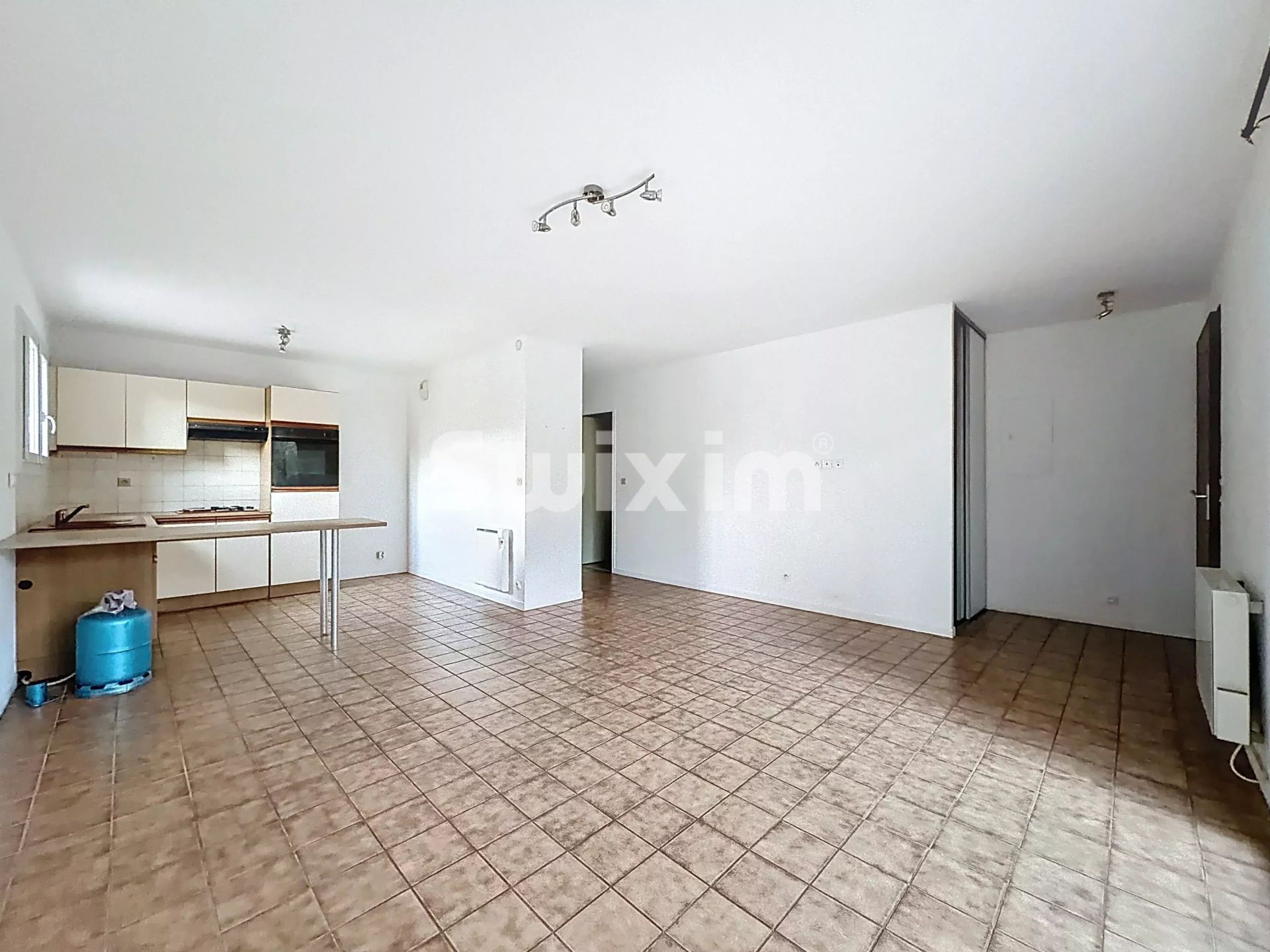 apartment 2 Rooms for sale on Chevry (01170)