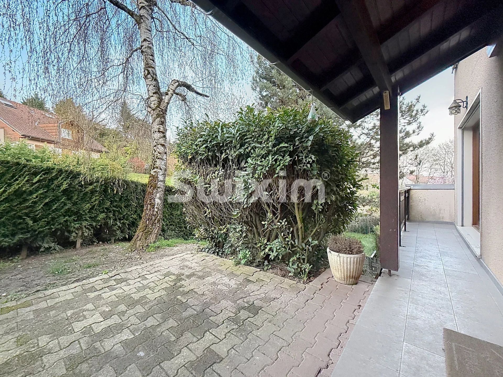 apartment 2 Rooms for sale on Chevry (01170)