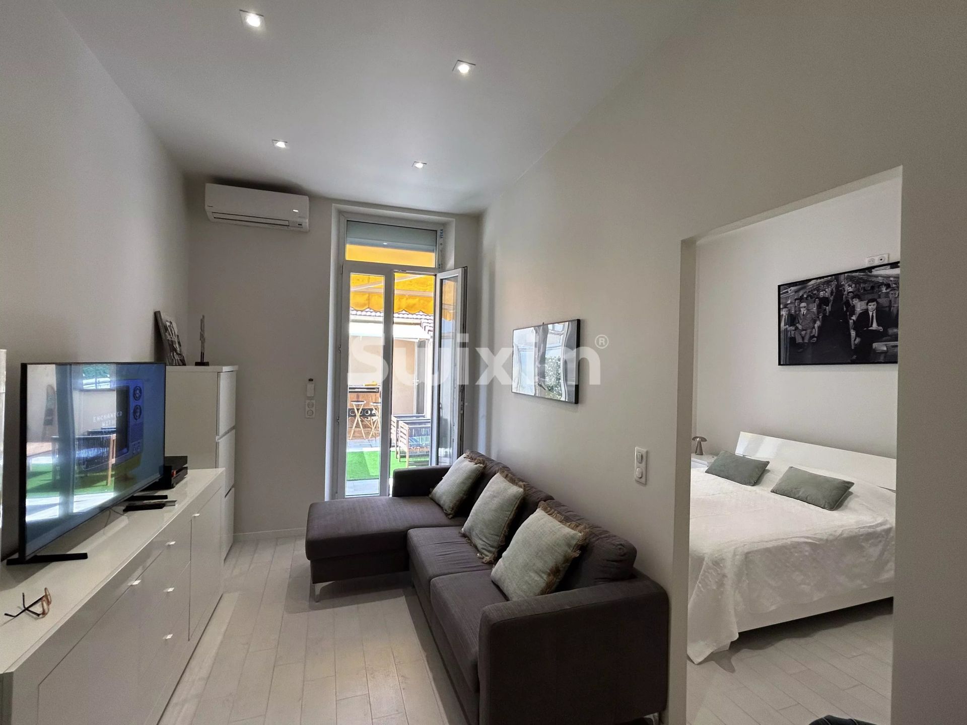 apartment 2 Rooms for sale on Cannes (06400)
