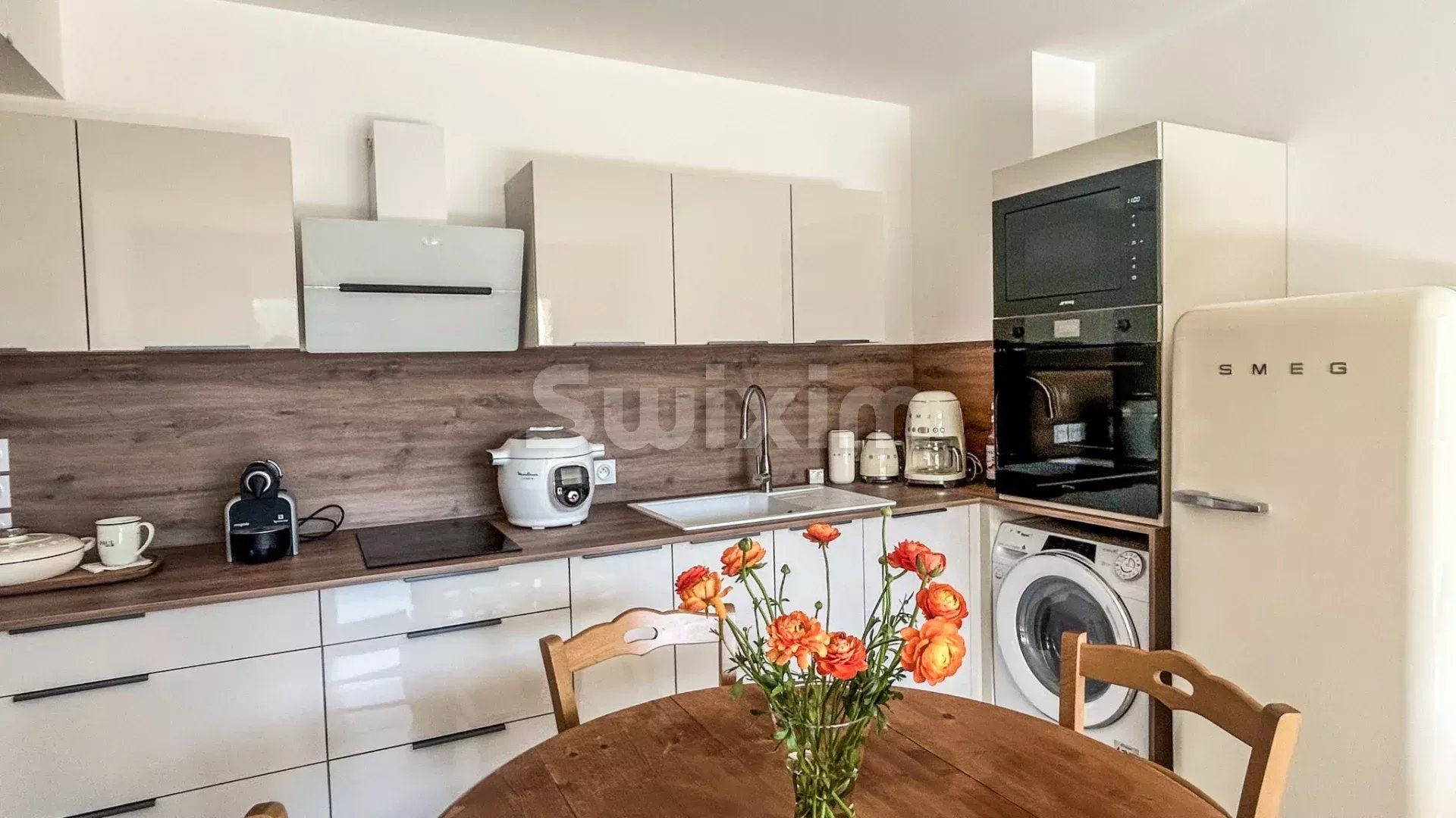 apartment 2 Rooms for sale on Uzès (30700)