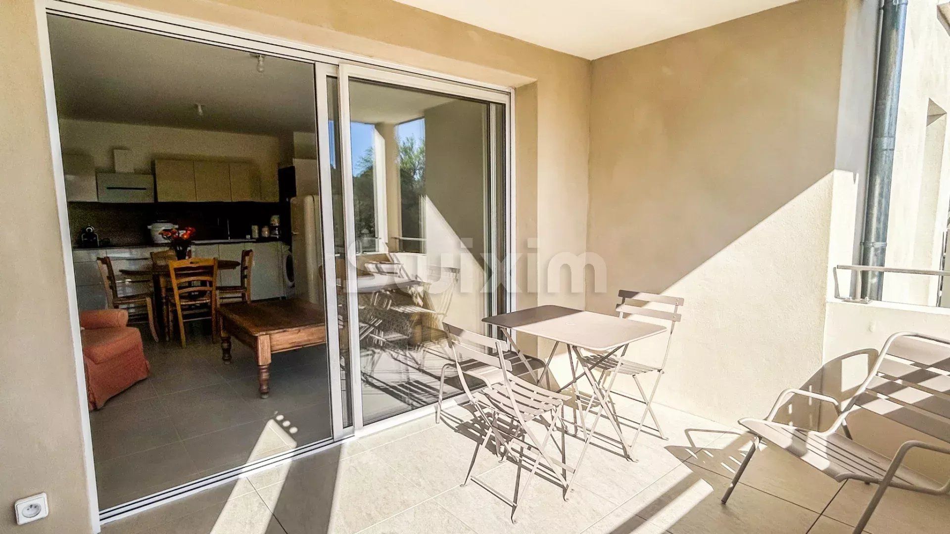 apartment 2 Rooms for sale on Uzès (30700)