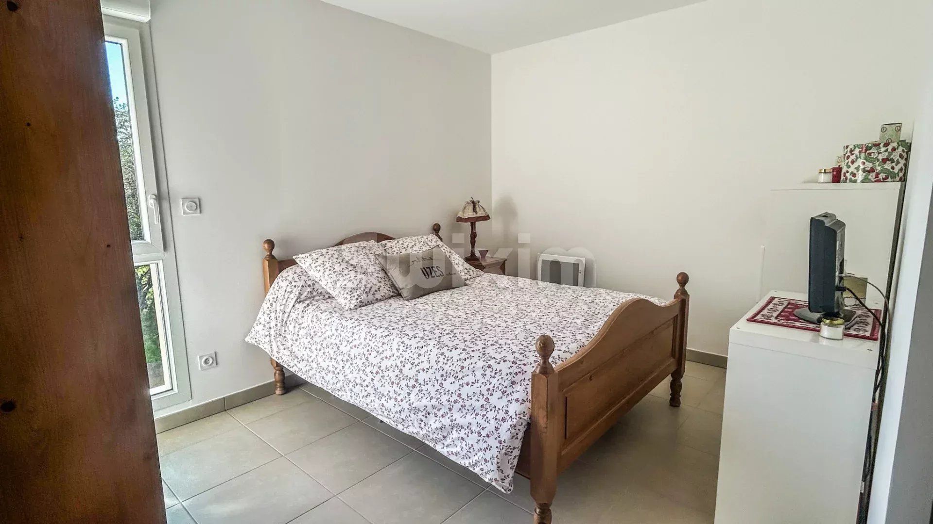 apartment 2 Rooms for sale on Uzès (30700)