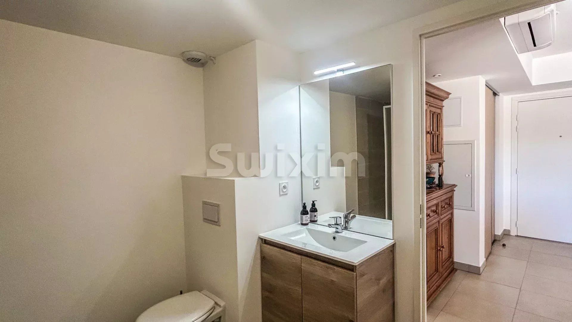 apartment 2 Rooms for sale on Uzès (30700)