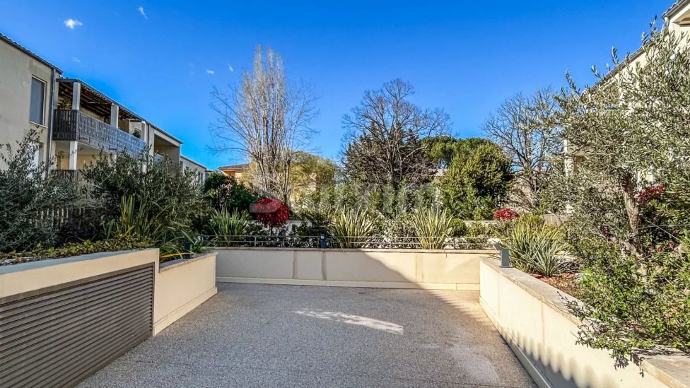 Sale Apartment Uzès 2&nbsp;Rooms 46.6&nbsp;m²