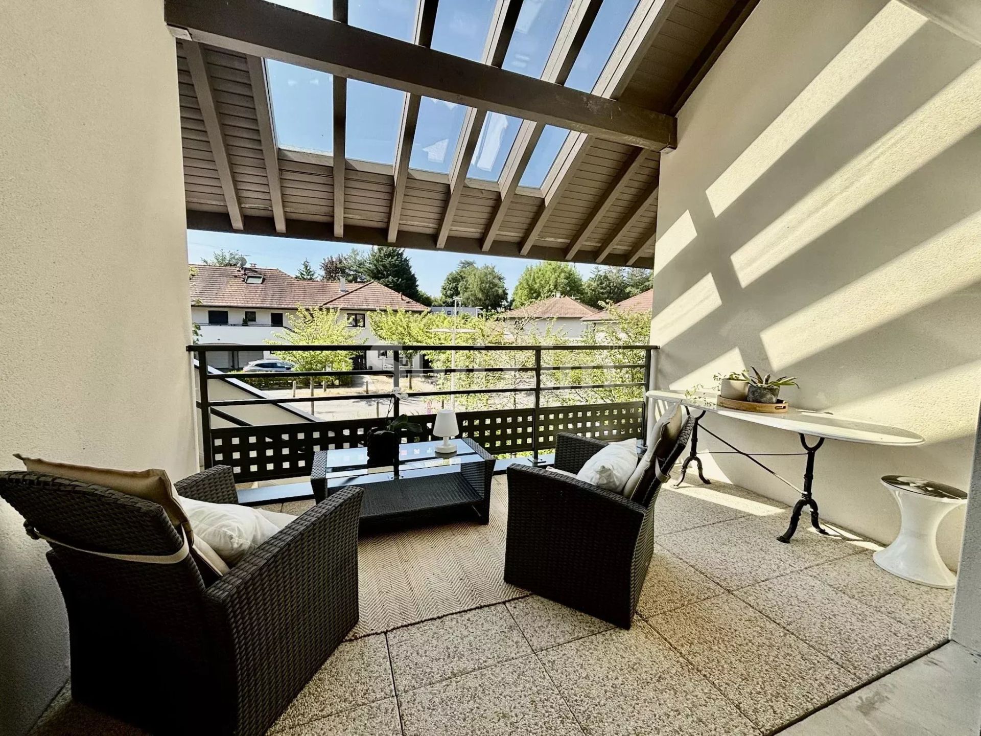 duplex 4 Rooms for sale on Veigy-Foncenex (74140)