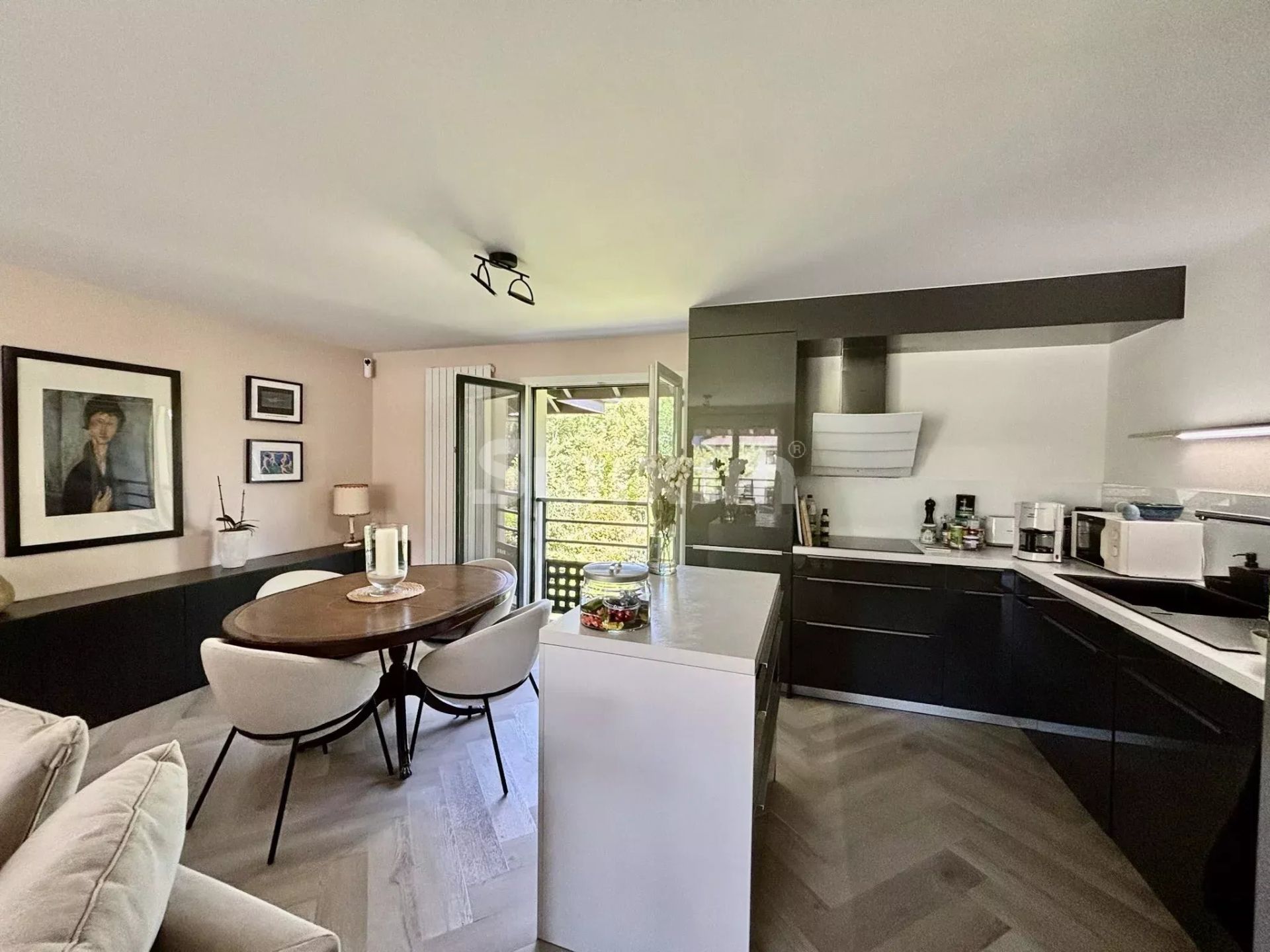 duplex 4 Rooms for sale on Veigy-Foncenex (74140)