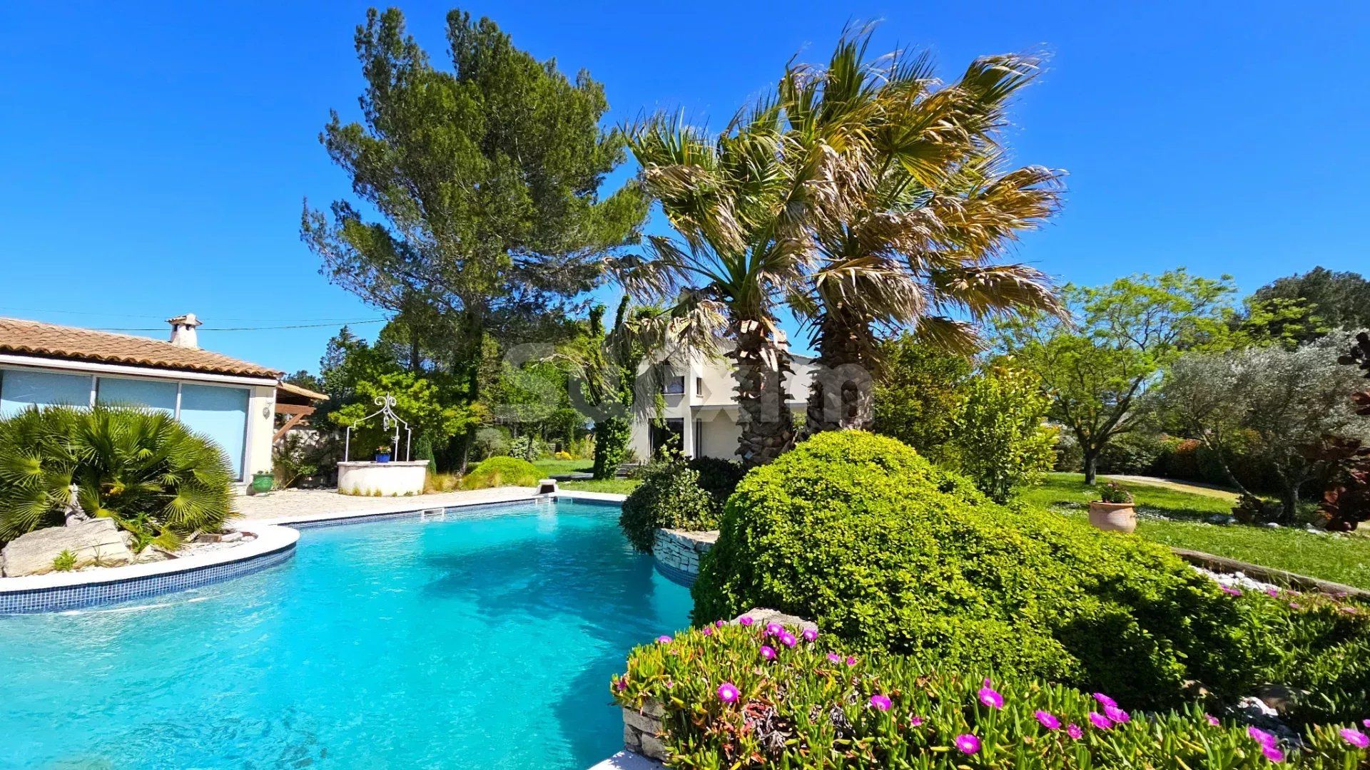 propiedad 16 Salas en venta en Rochefort-du-Gard (30650)