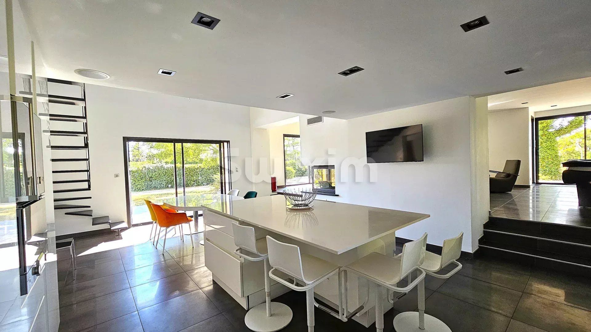 propiedad 16 Salas en venta en Rochefort-du-Gard (30650)