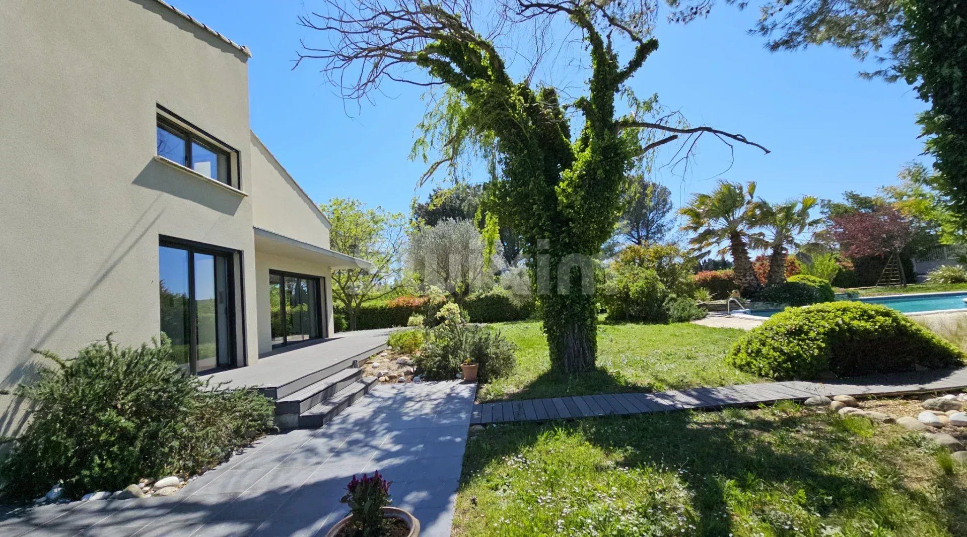 propiedad 16 Salas en venta en Rochefort-du-Gard (30650)