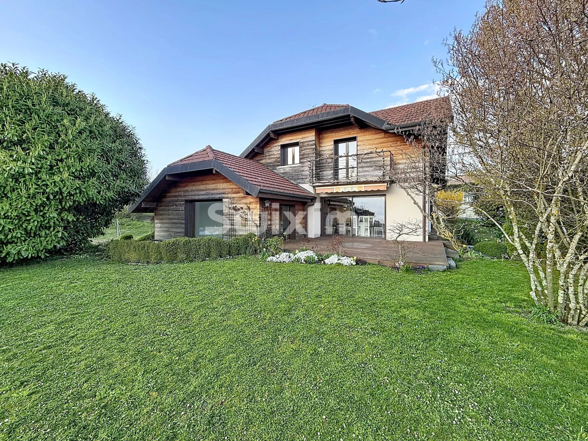 house 6 Rooms for sale on Ballaison (74140)