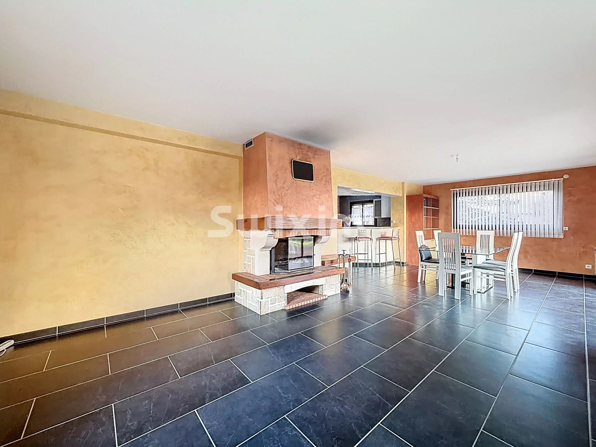 house 6 Rooms for sale on Ballaison (74140)