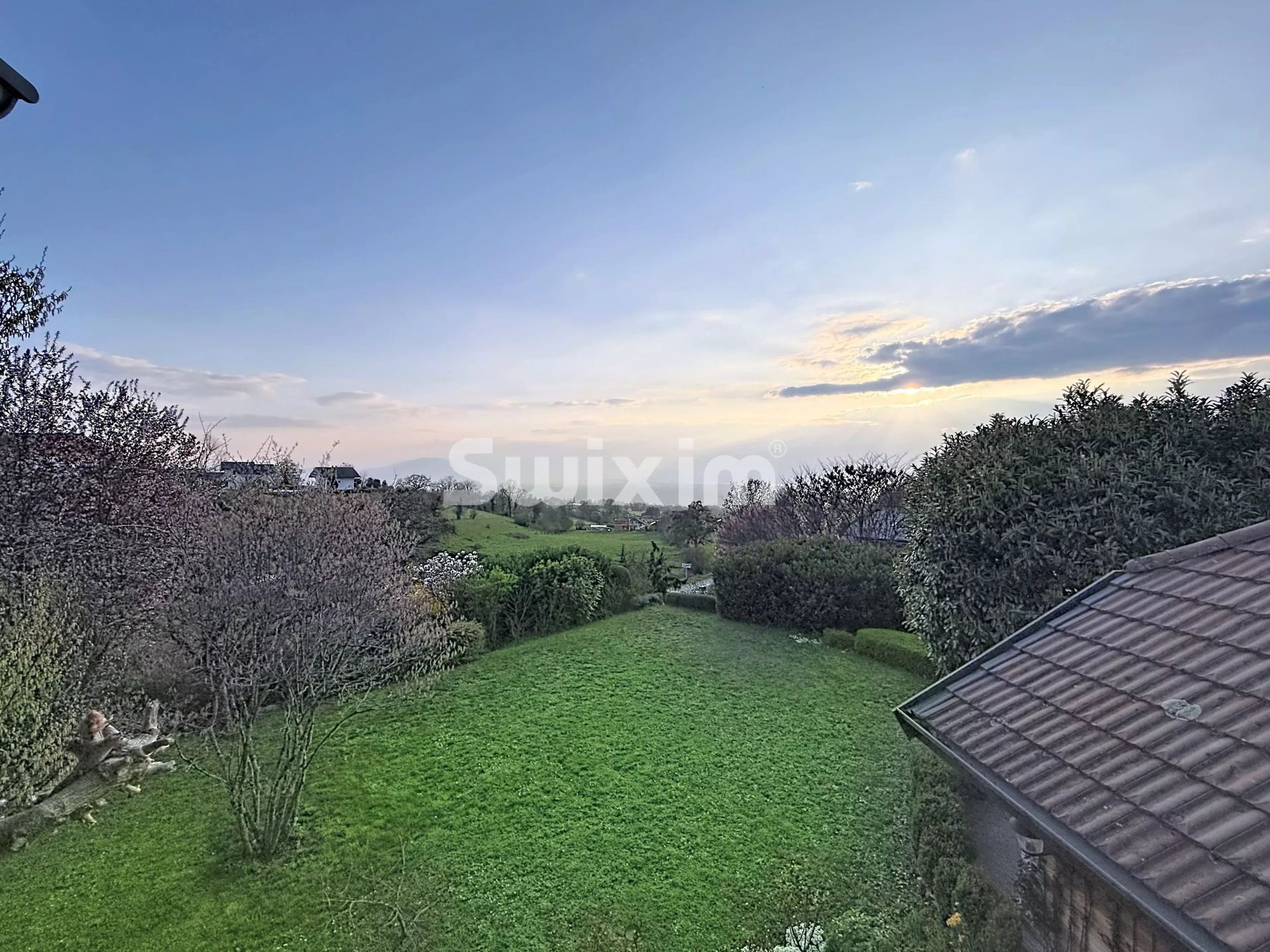 house 6 Rooms for sale on Ballaison (74140)