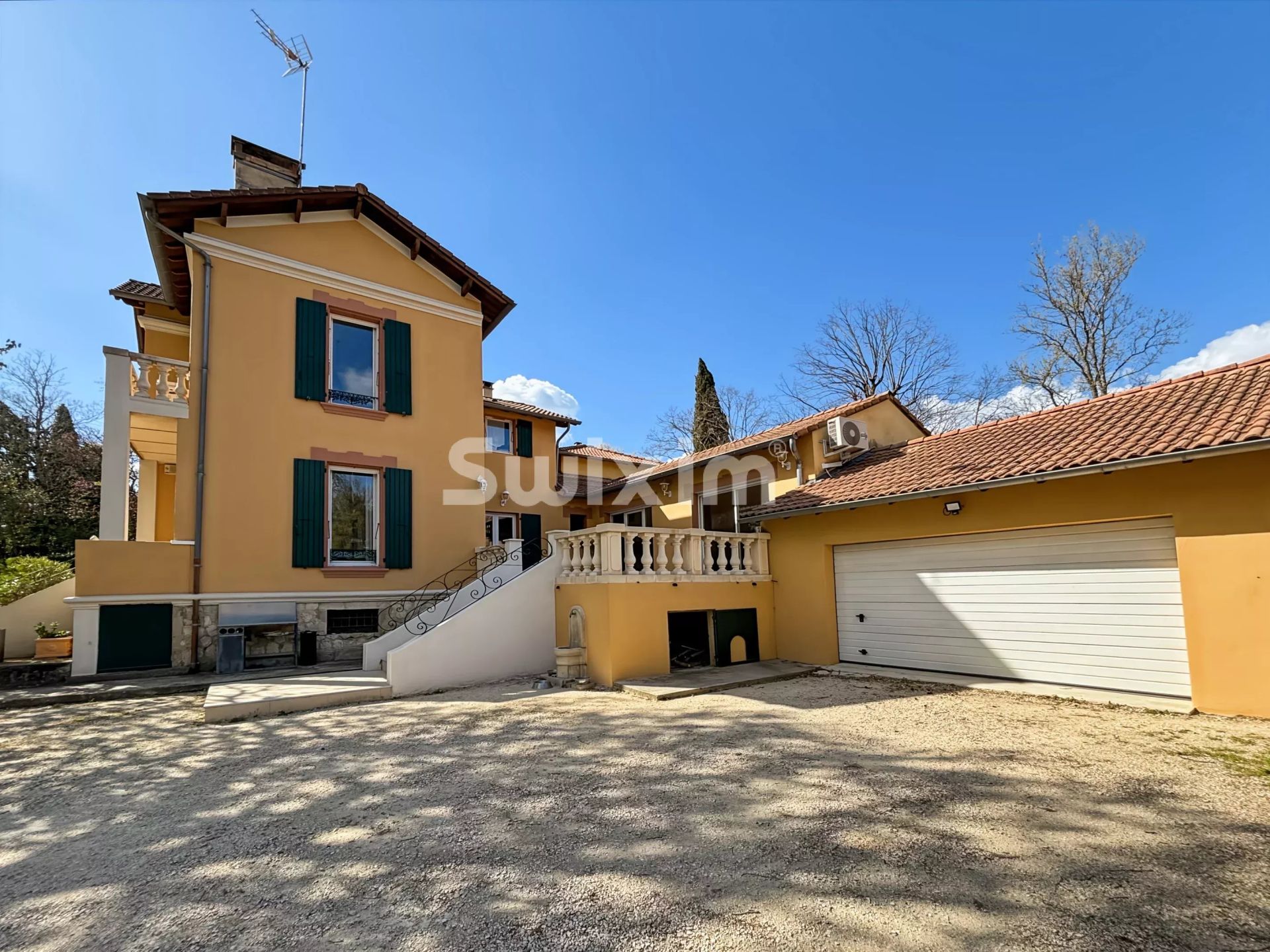 bastide 11 Rooms for sale on Sauzet (26740)