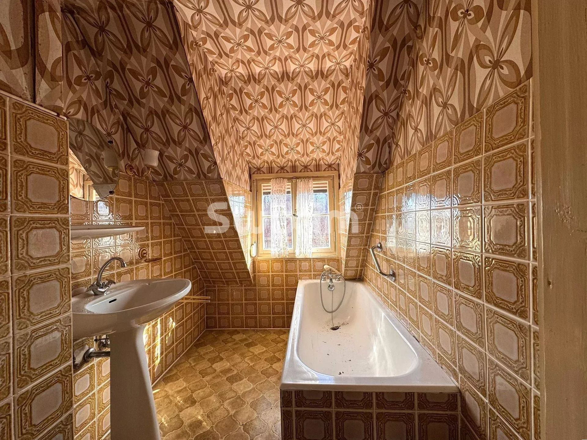 house 5 Rooms for sale on Scherwiller (67750)