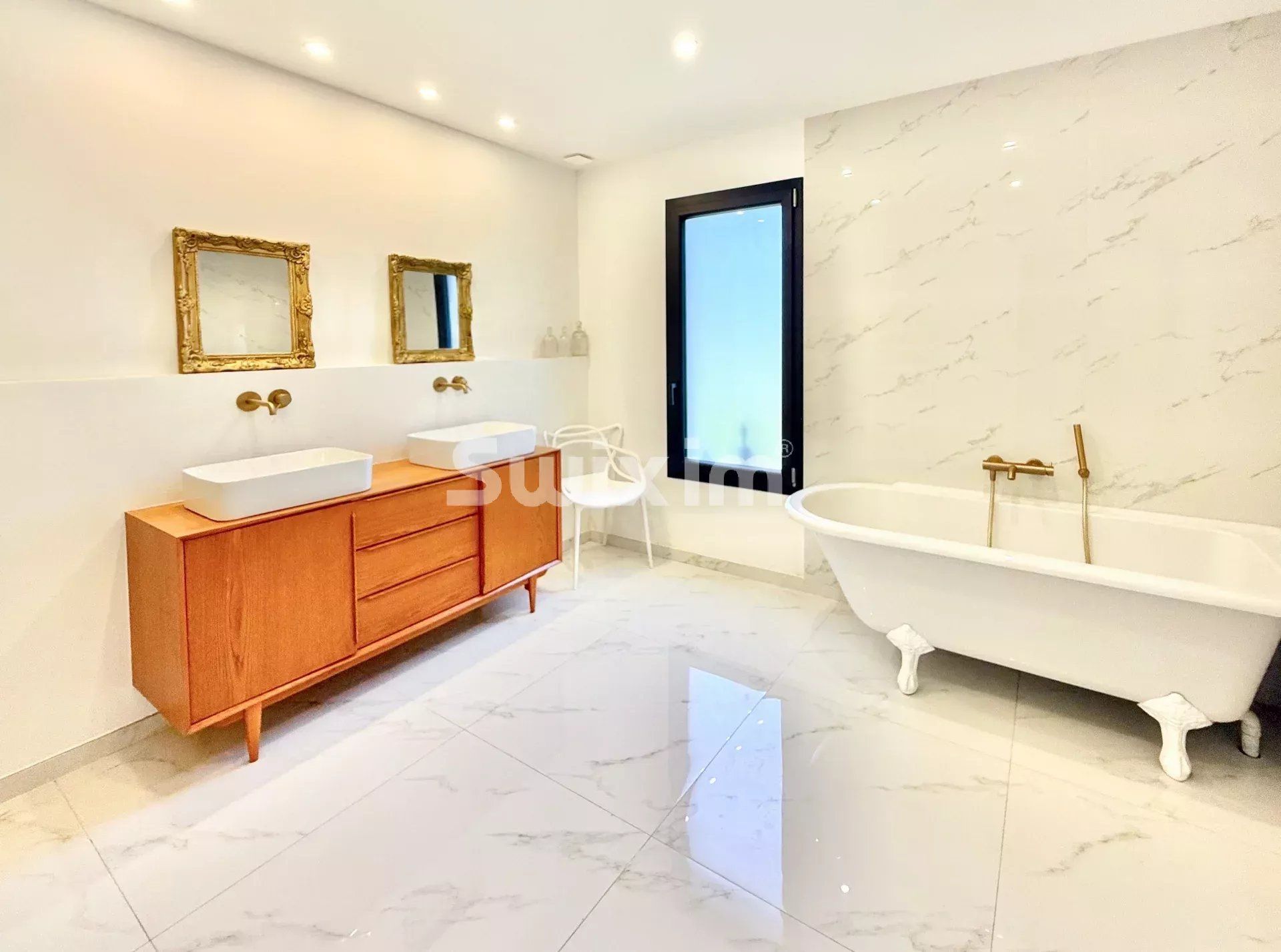 haus 6 Zimmer zum verkauf auf Bourg-Saint-Andéol (07700)