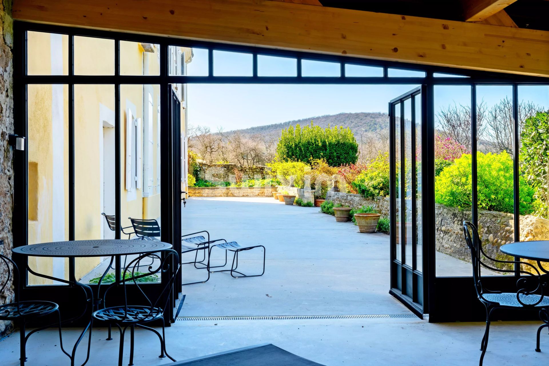 propriété 13 Pièces en vente sur Livron-sur-Drôme (26250)