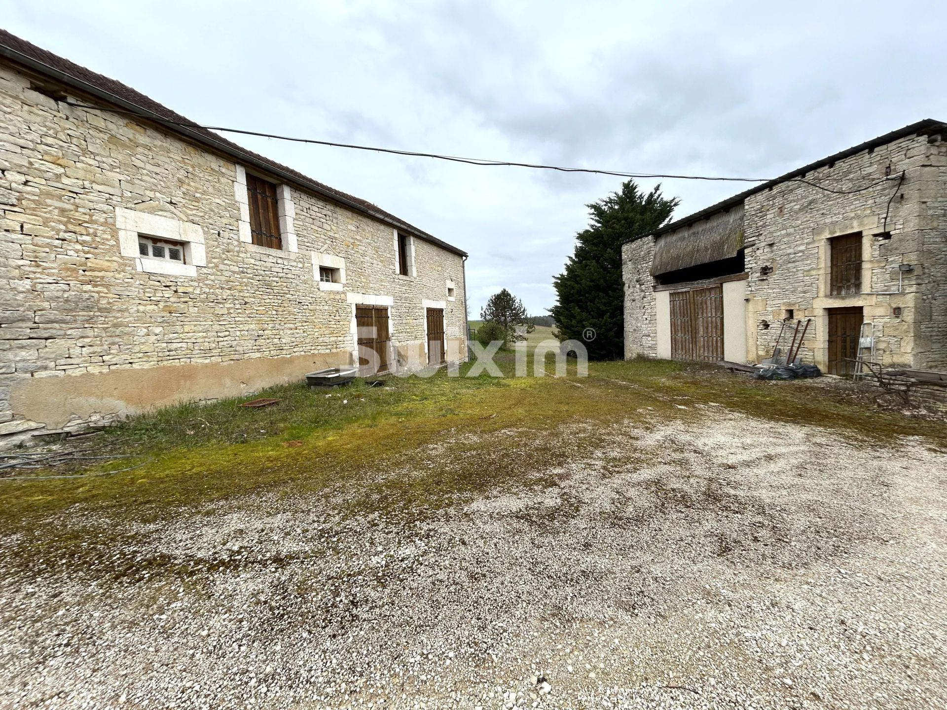 casa 9 Salas en venta en Joux-la-Ville (89440)