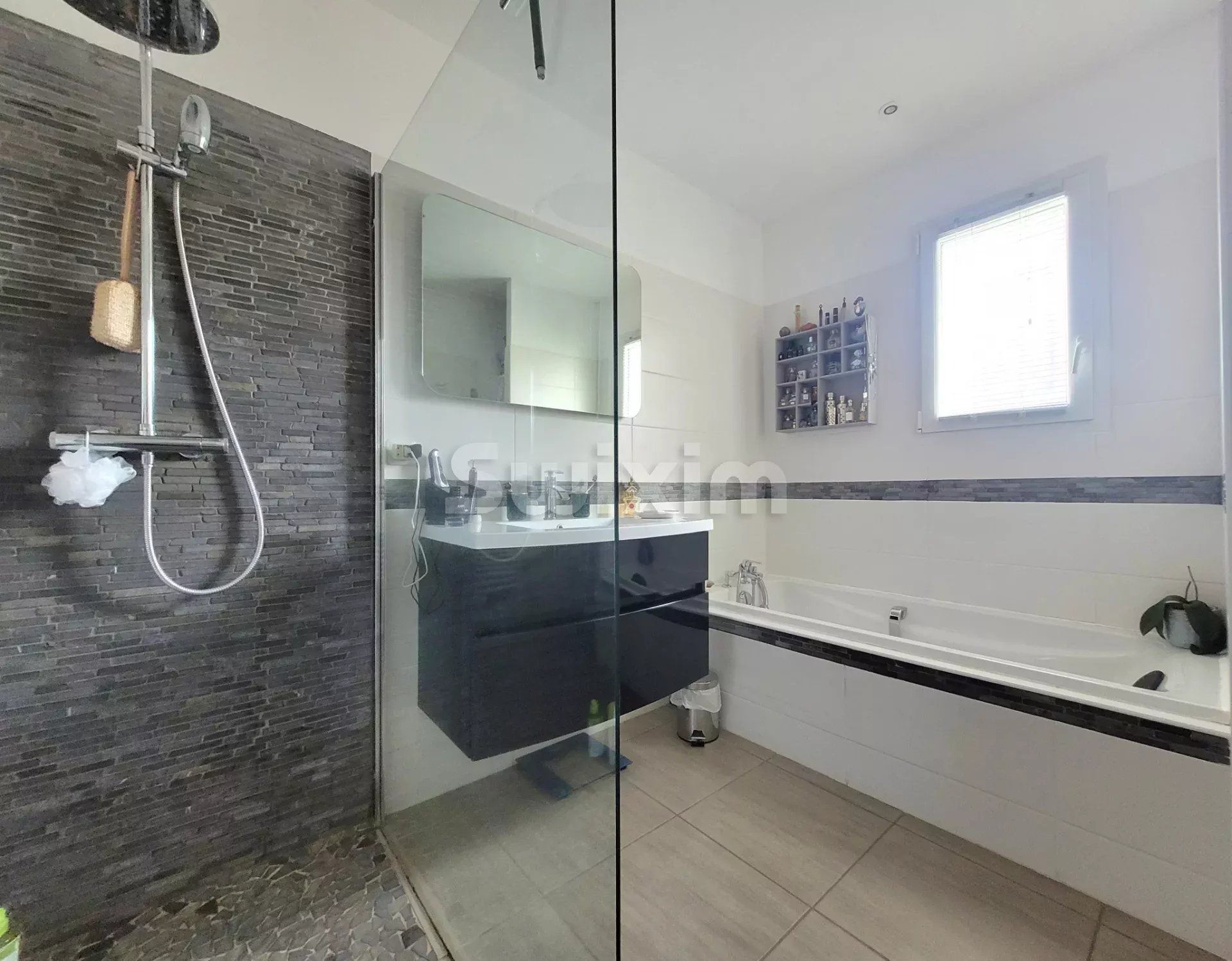 villa 5 Salas en venta en Saint-Siffret (30700)