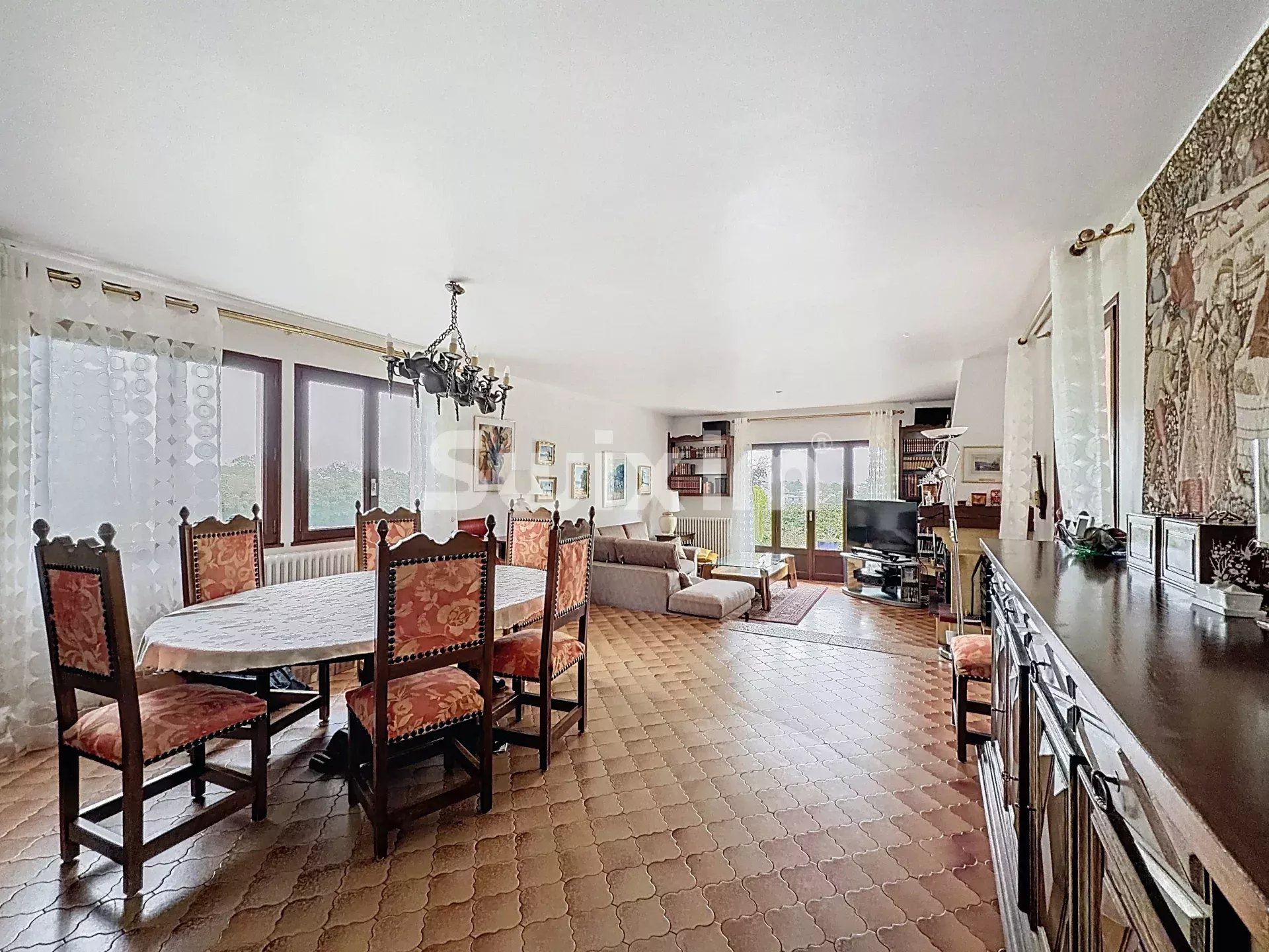 casa 7 Salas en venta en Sauverny (01220)