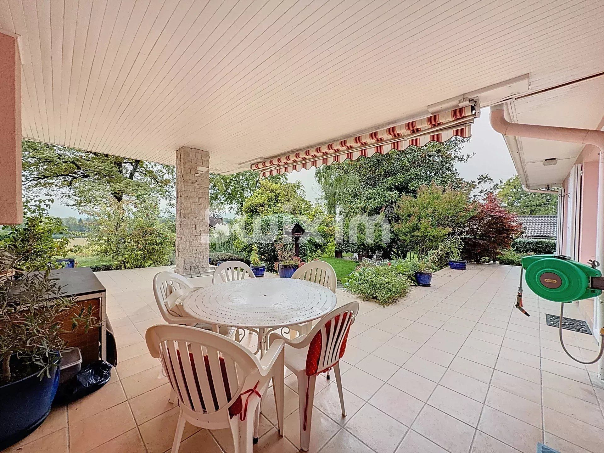 casa 7 Salas en venta en Sauverny (01220)