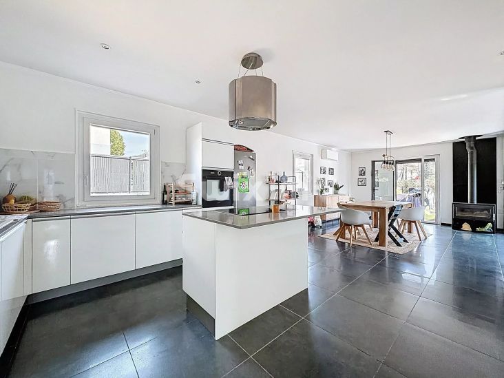 Venda Casa Cervens 4&nbsp;Quartos 104&nbsp;m²