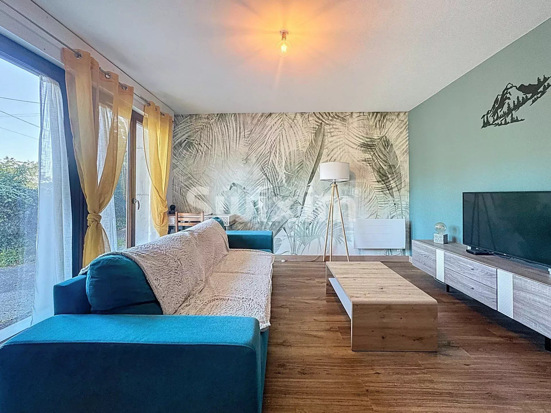 apartment 2 Rooms for sale on Péron (01630)