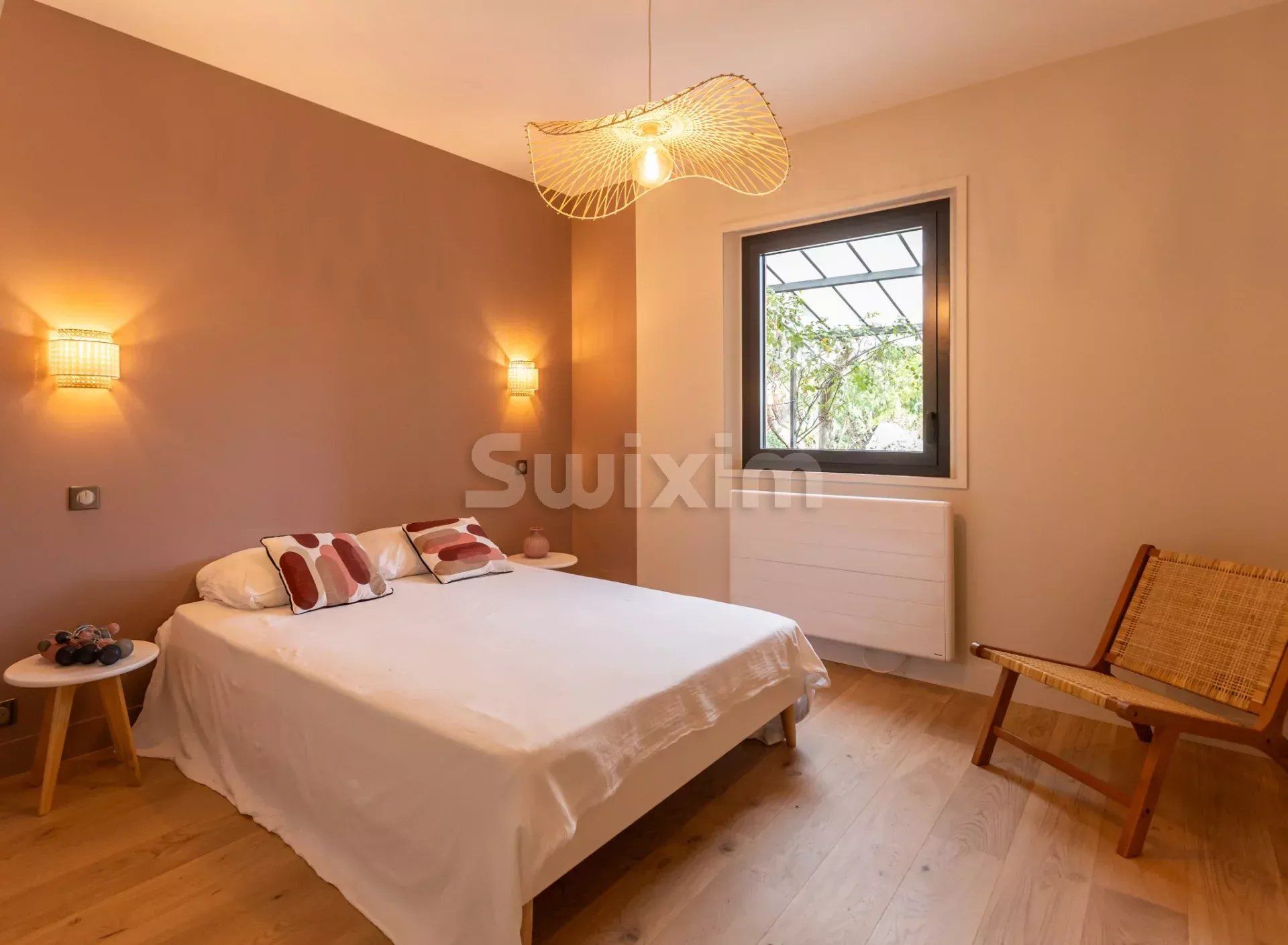 villa 7 Rooms for sale on Ruoms (07120)