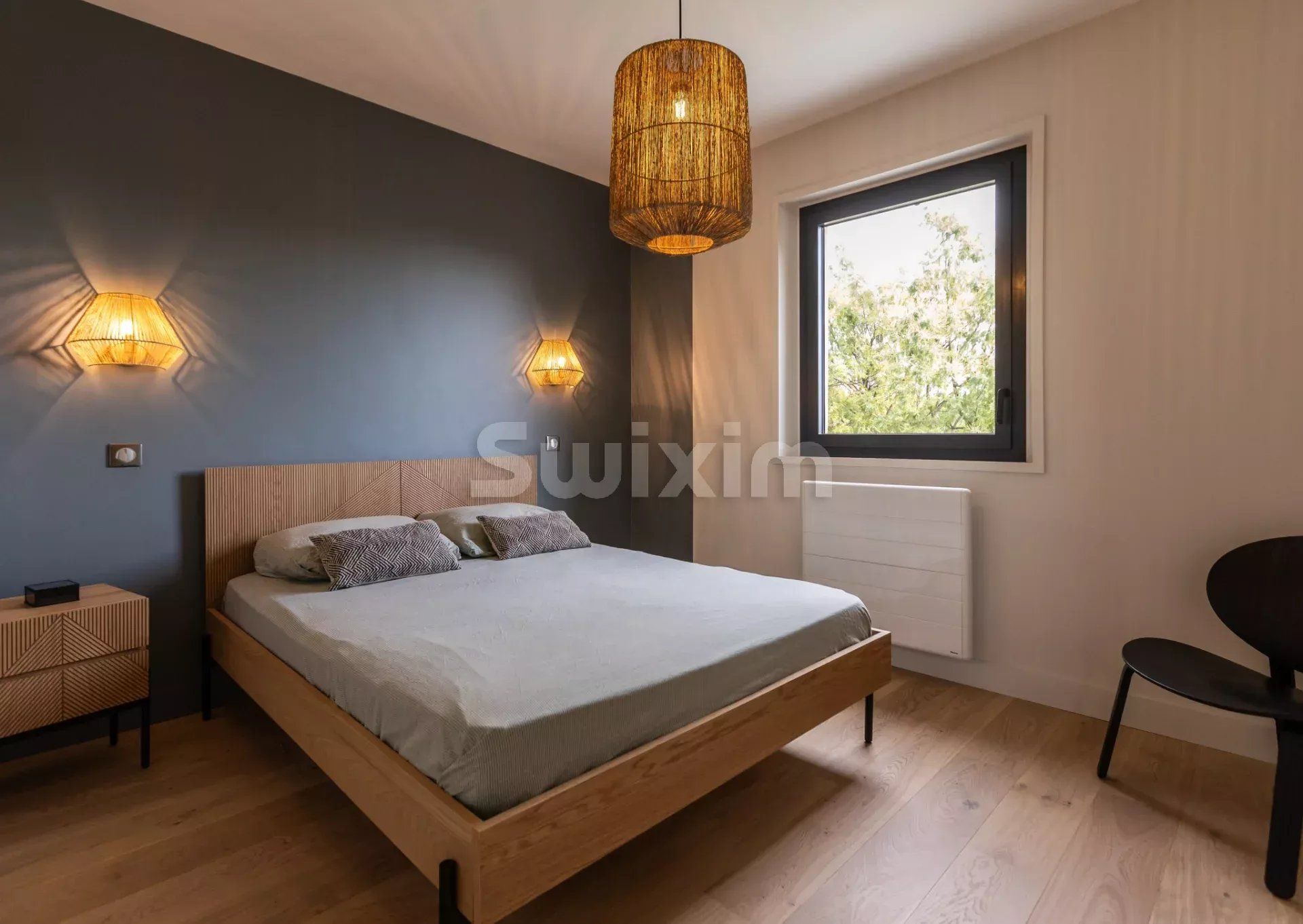 villa 7 Rooms for sale on Ruoms (07120)