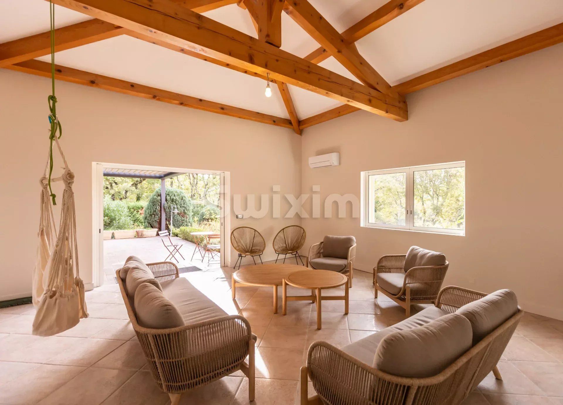 villa 7 Rooms for sale on Ruoms (07120)