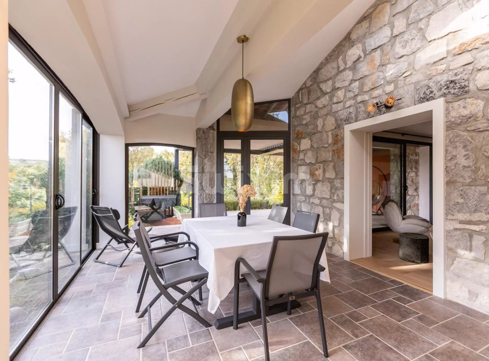 villa 7 Rooms for sale on Ruoms (07120)