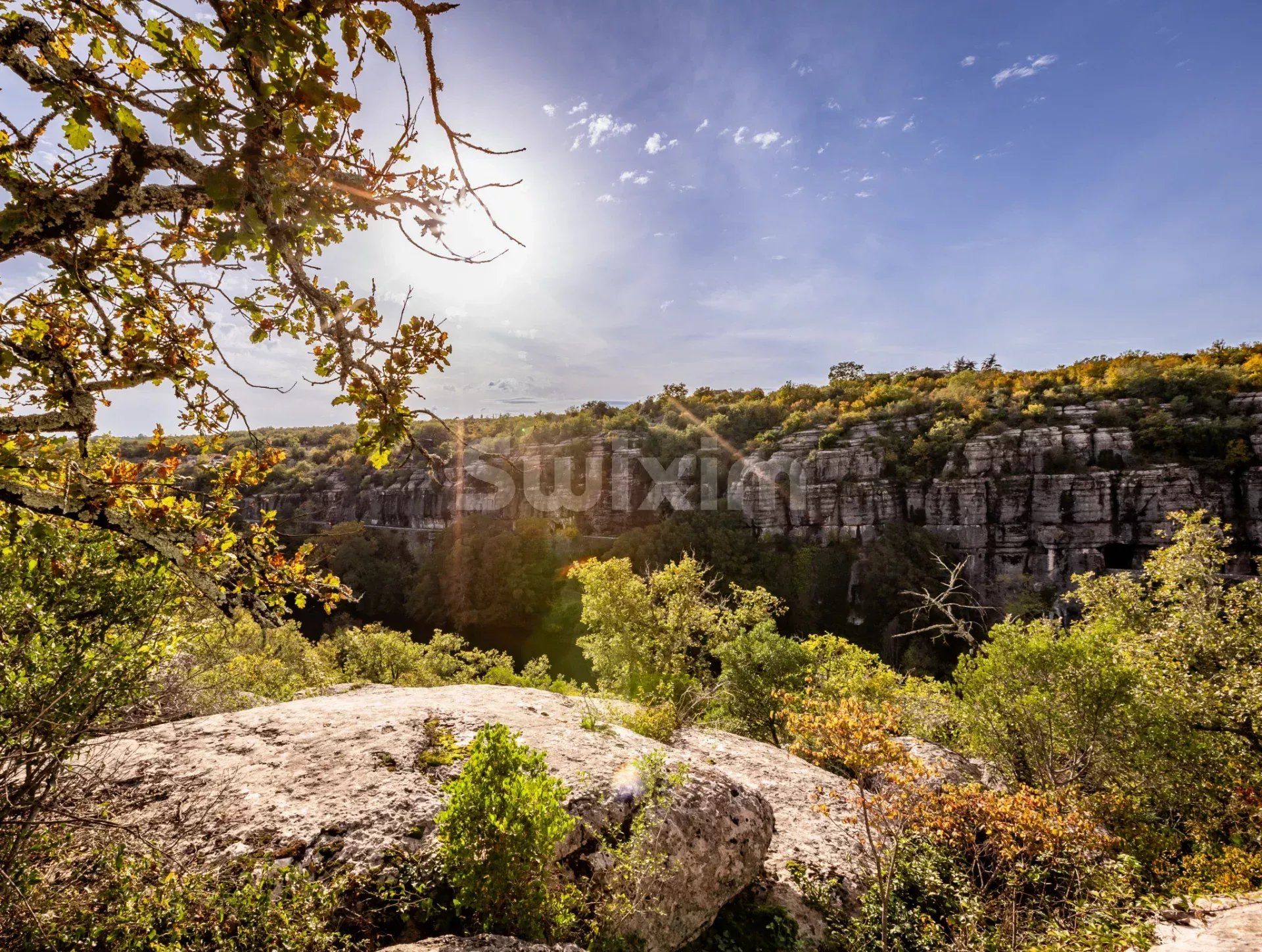 villa 7 Rooms for sale on Ruoms (07120)