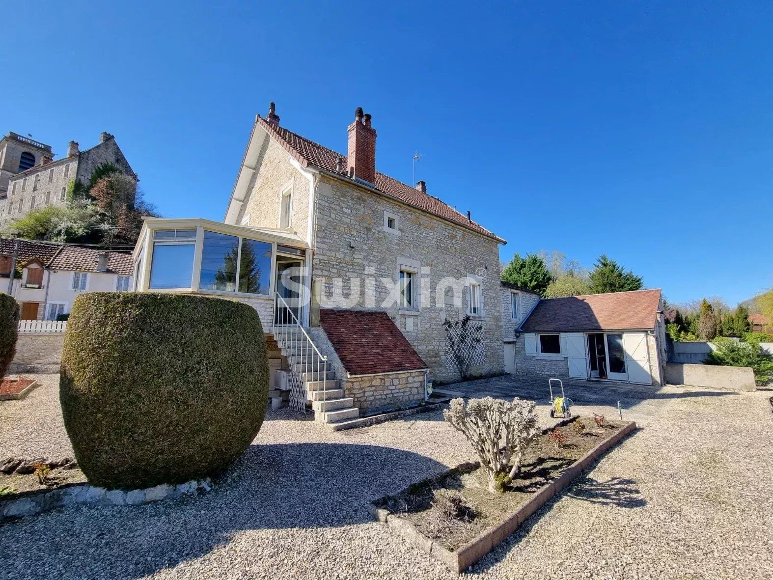 property 8 Rooms for sale on Andryes (89480)