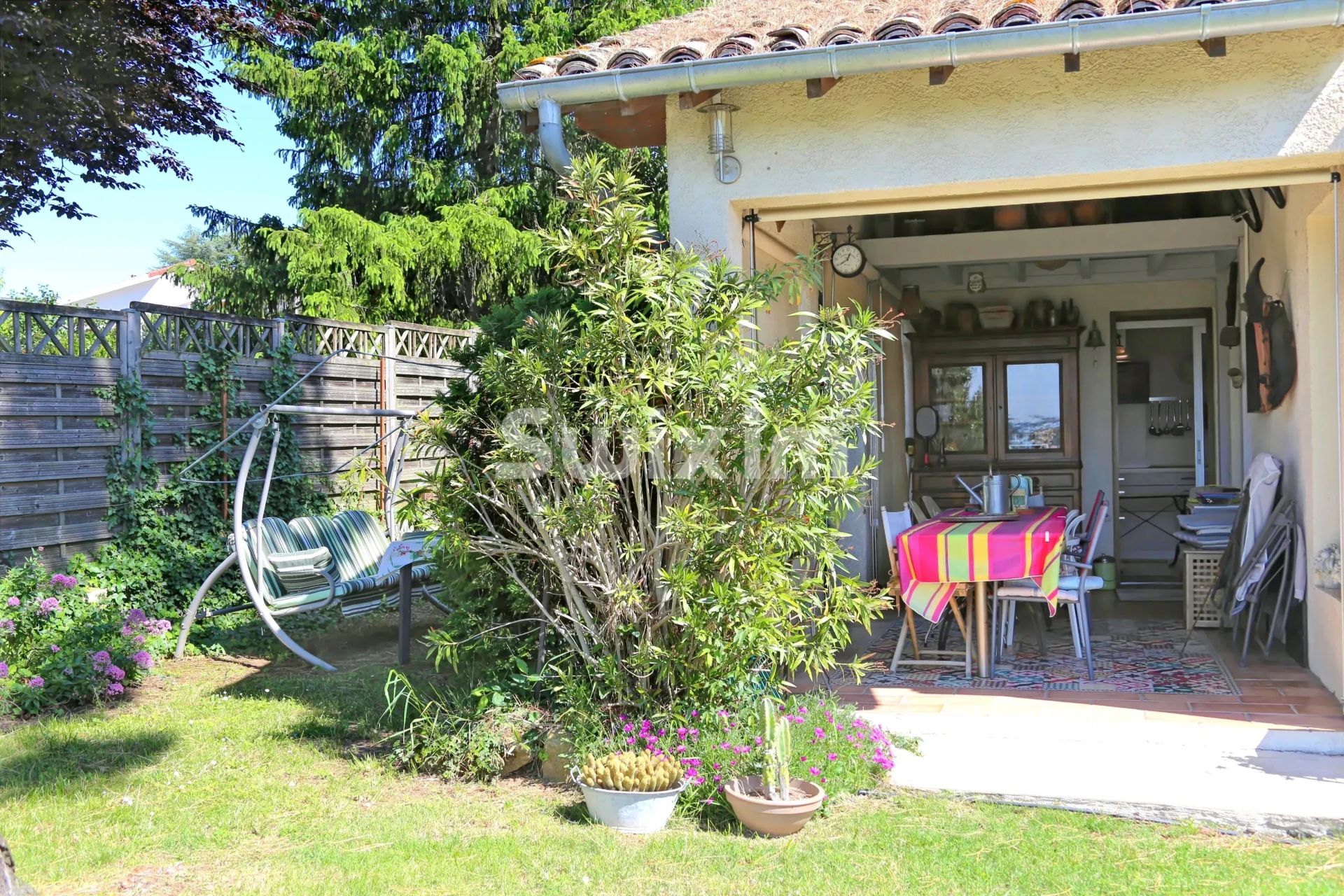 casa 6 Camere in vendita su Mours-Saint-Eusèbe (26540)