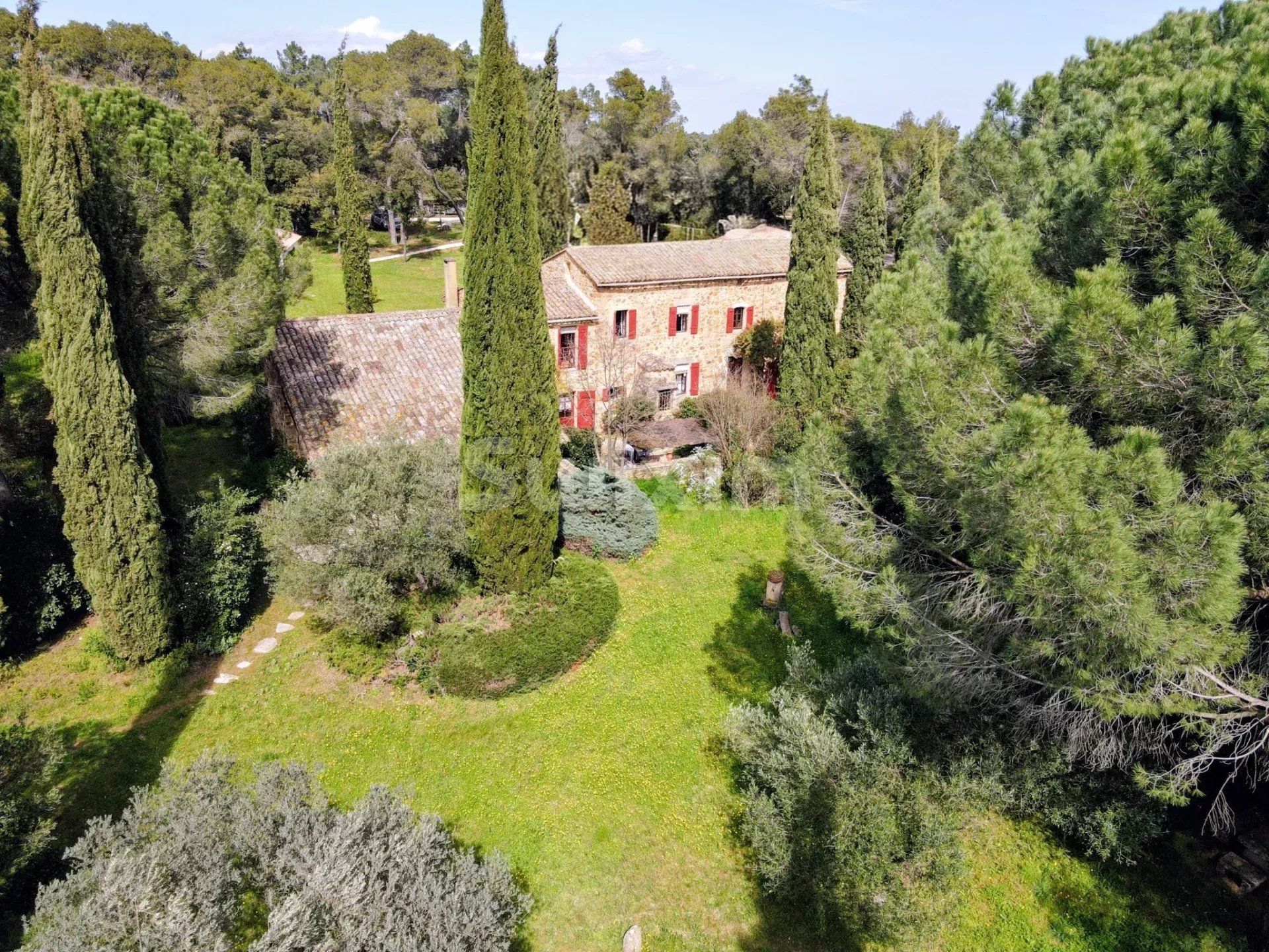 mas 7 Camere in vendita su Uzès (30700)