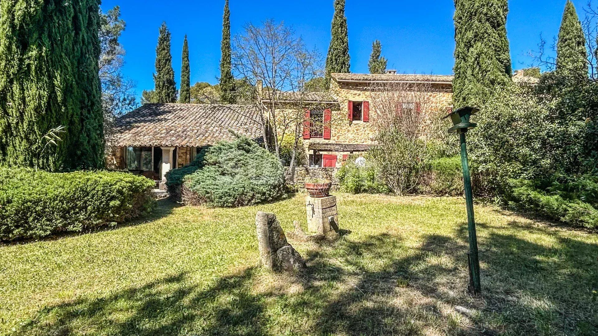 mas 7 Camere in vendita su Uzès (30700)