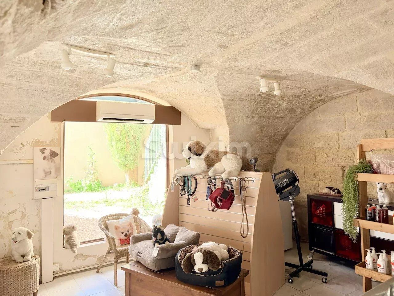 comercial local para venda sobre Uzès (30700)