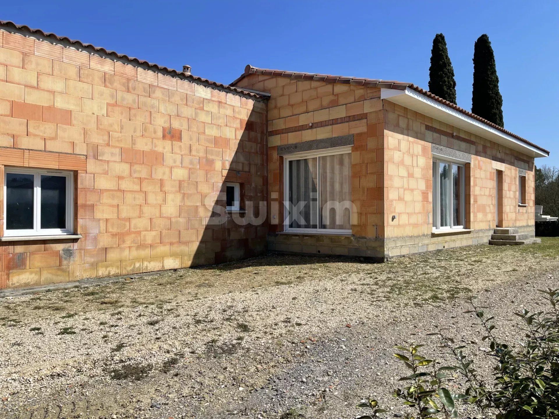 villa 5 Rooms for sale on Allègre-les-Fumades (30500)