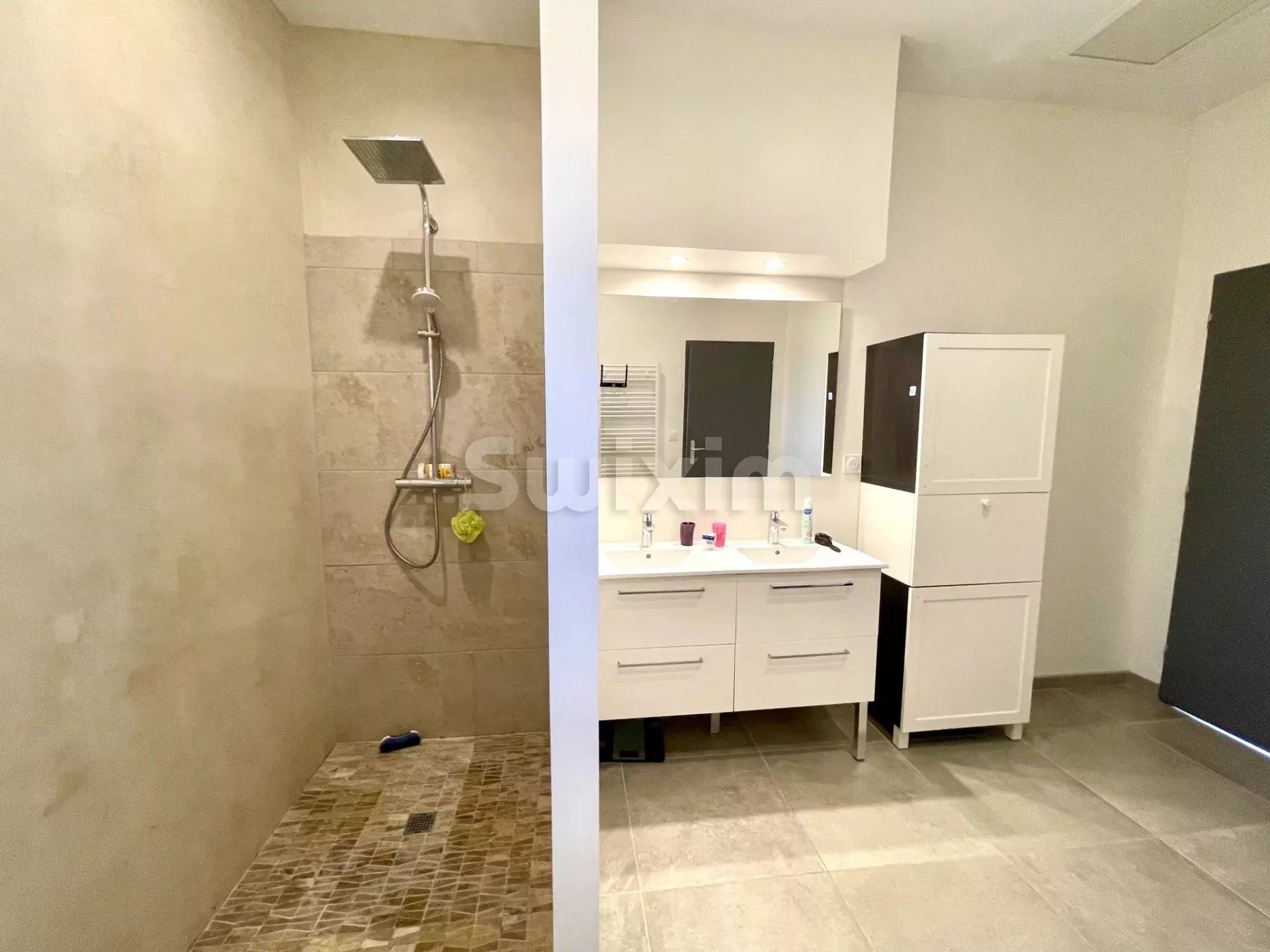 villa 5 Rooms for sale on Allègre-les-Fumades (30500)