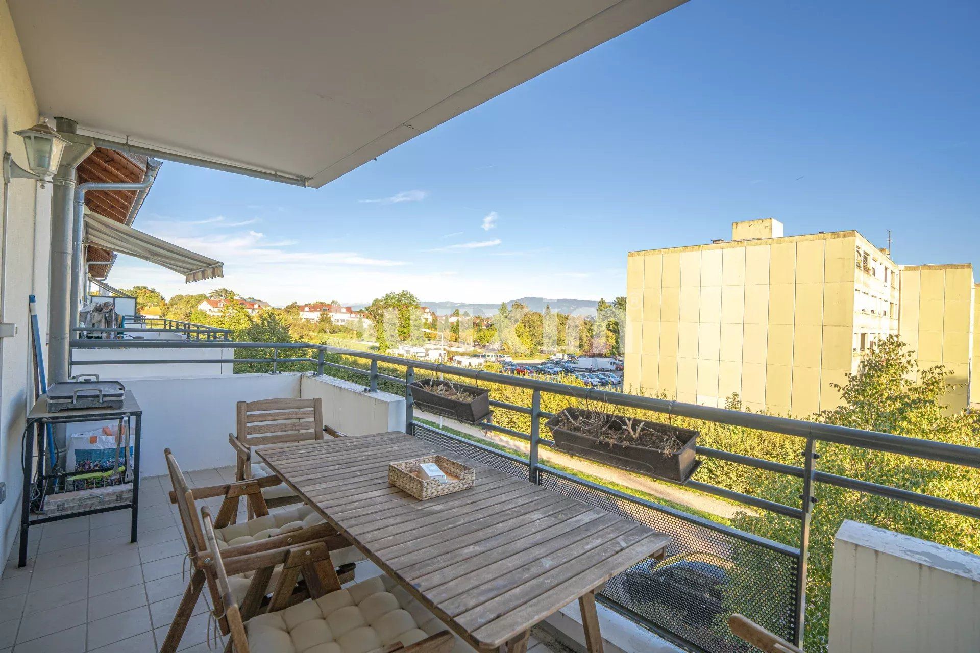 apartamento 3 Quartos para aluguer sobre Ferney-Voltaire (01210)