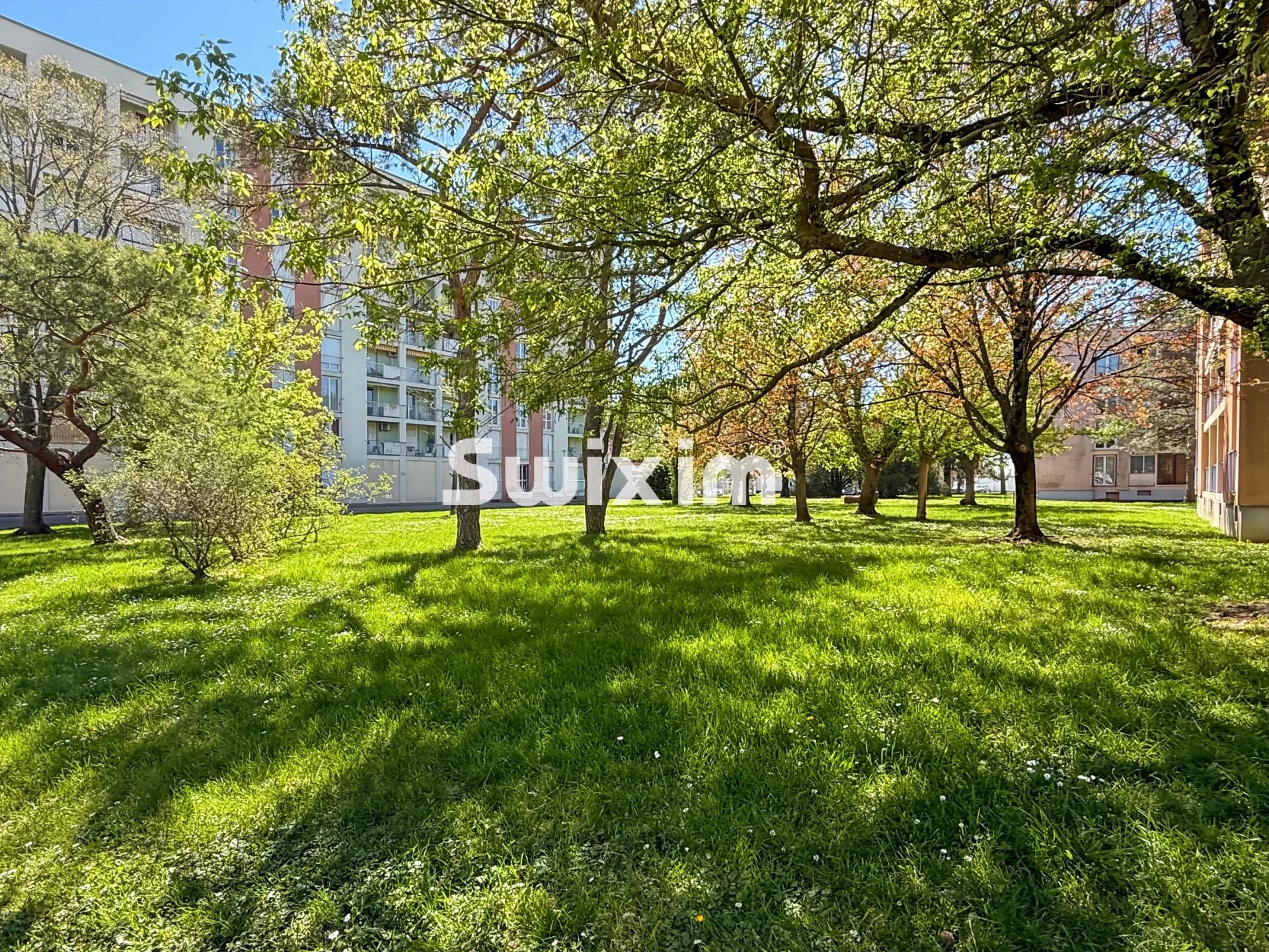apartamento 5 Quartos para venda sobre Pierrelatte (26700)