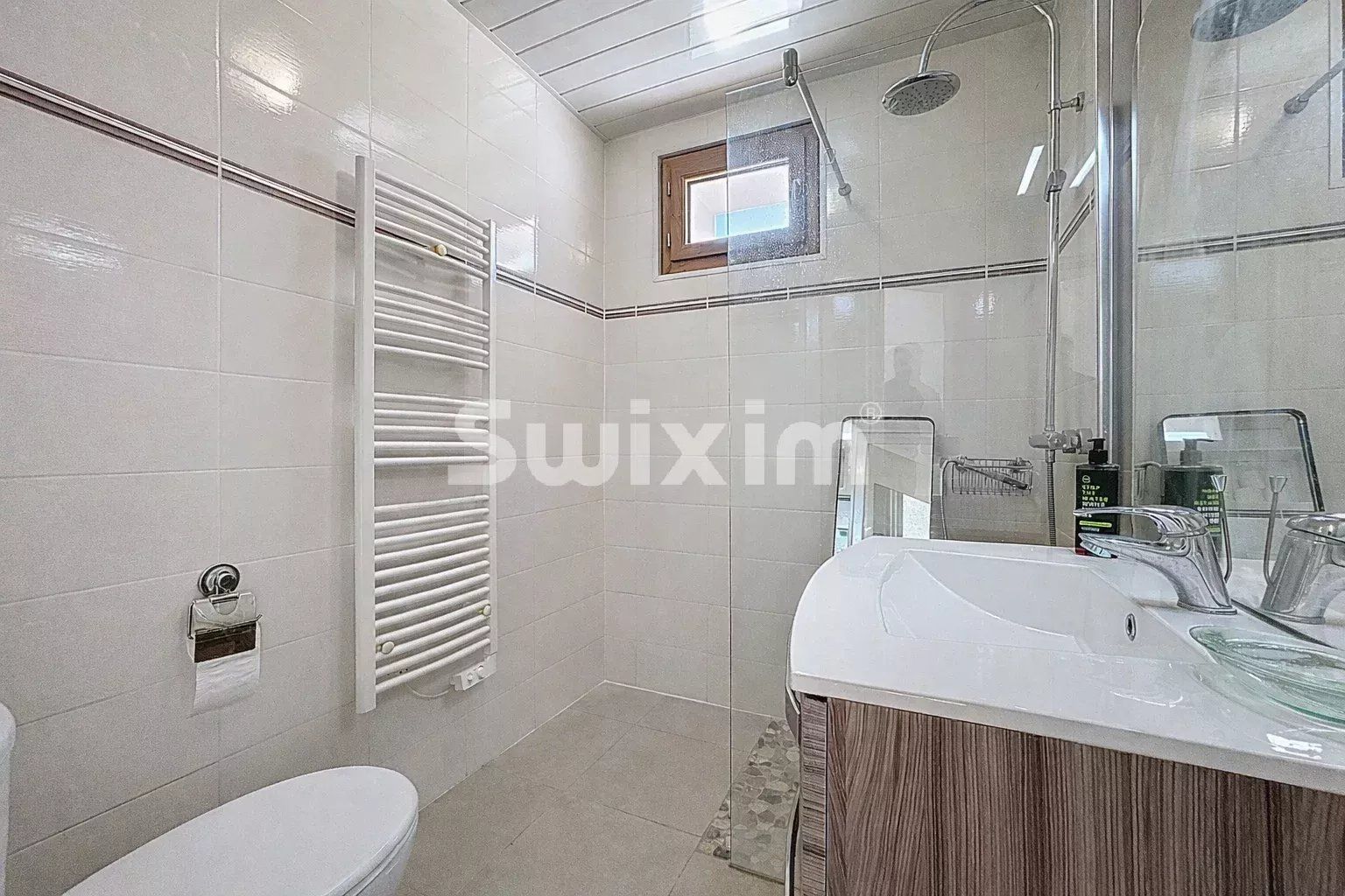 house 3 Rooms for sale on Divonne-les-Bains (01220)