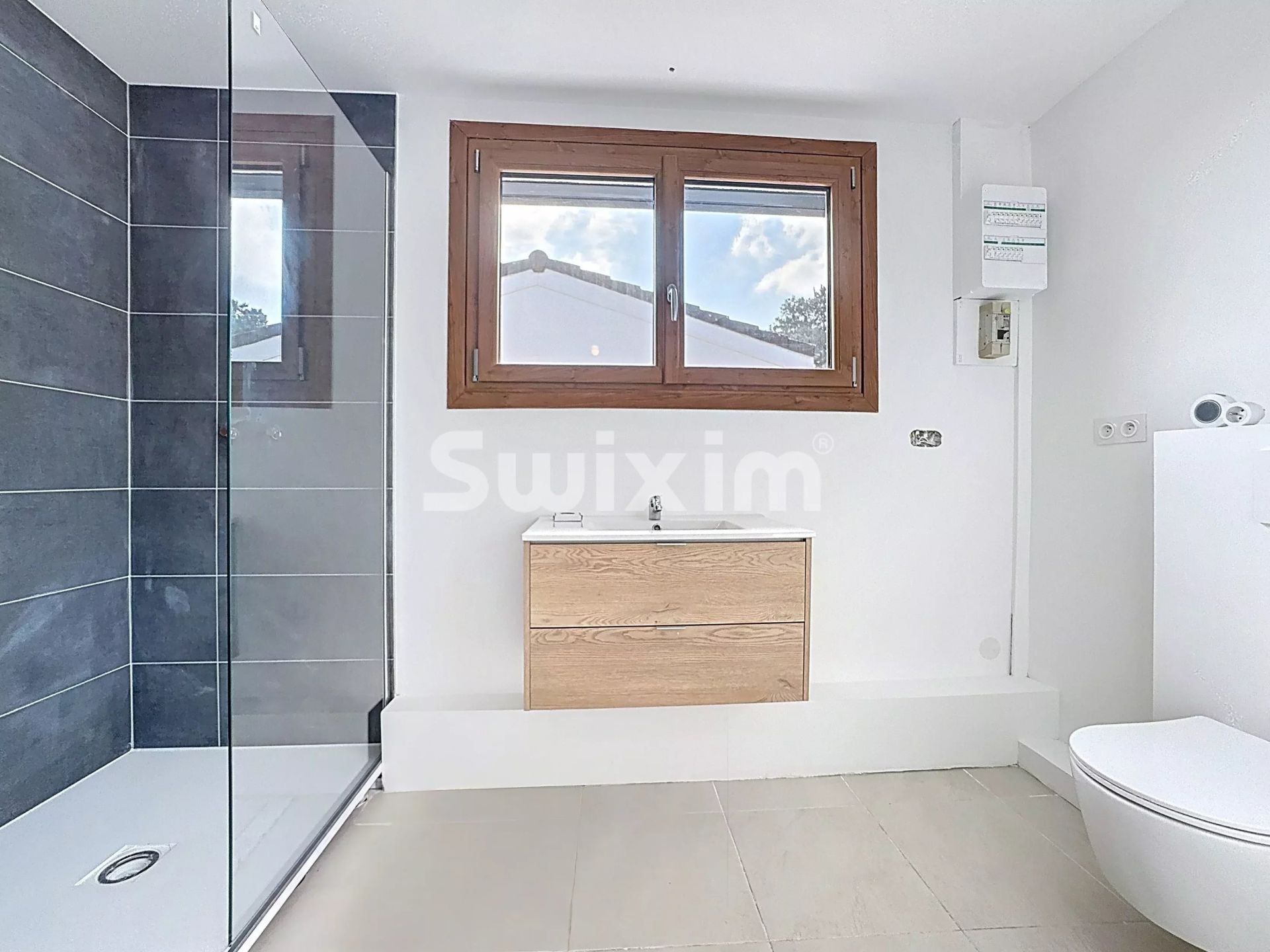 house 3 Rooms for sale on Divonne-les-Bains (01220)