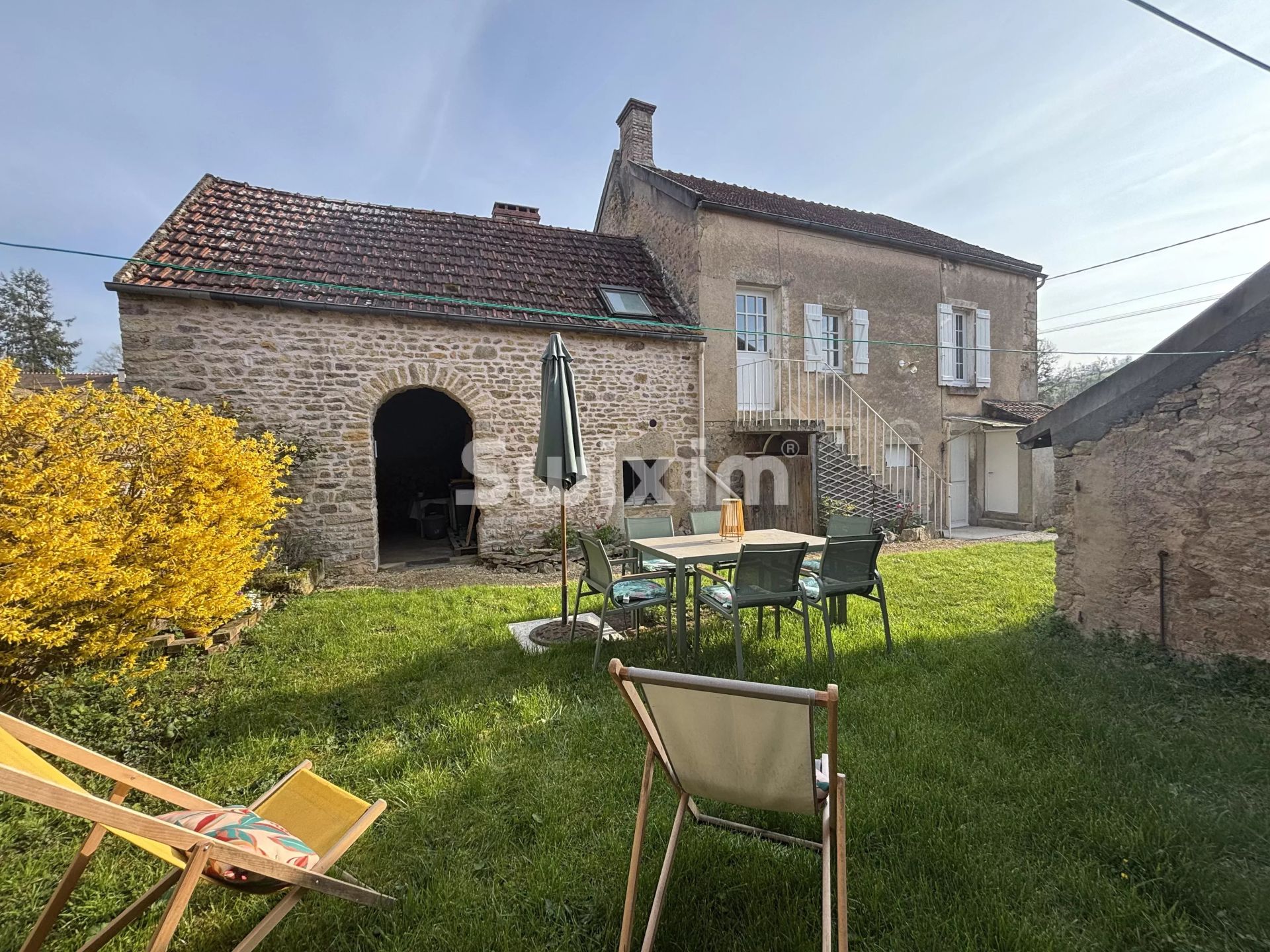 casa 4 Quartos para venda sobre Vault-de-Lugny (89200)