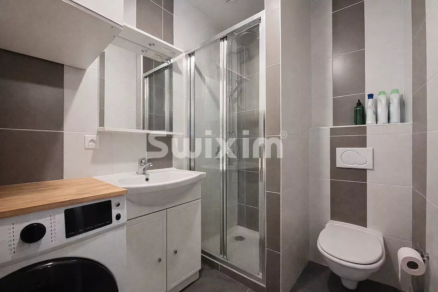 apartment 2 Rooms for sale on Valserhône (01200)