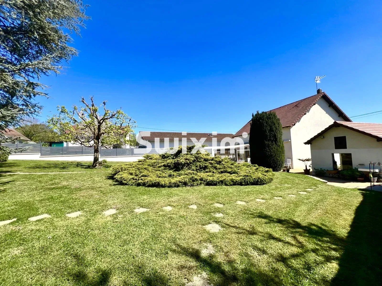 casa 5 Salas en venta en Lons-le-Saunier (39000)