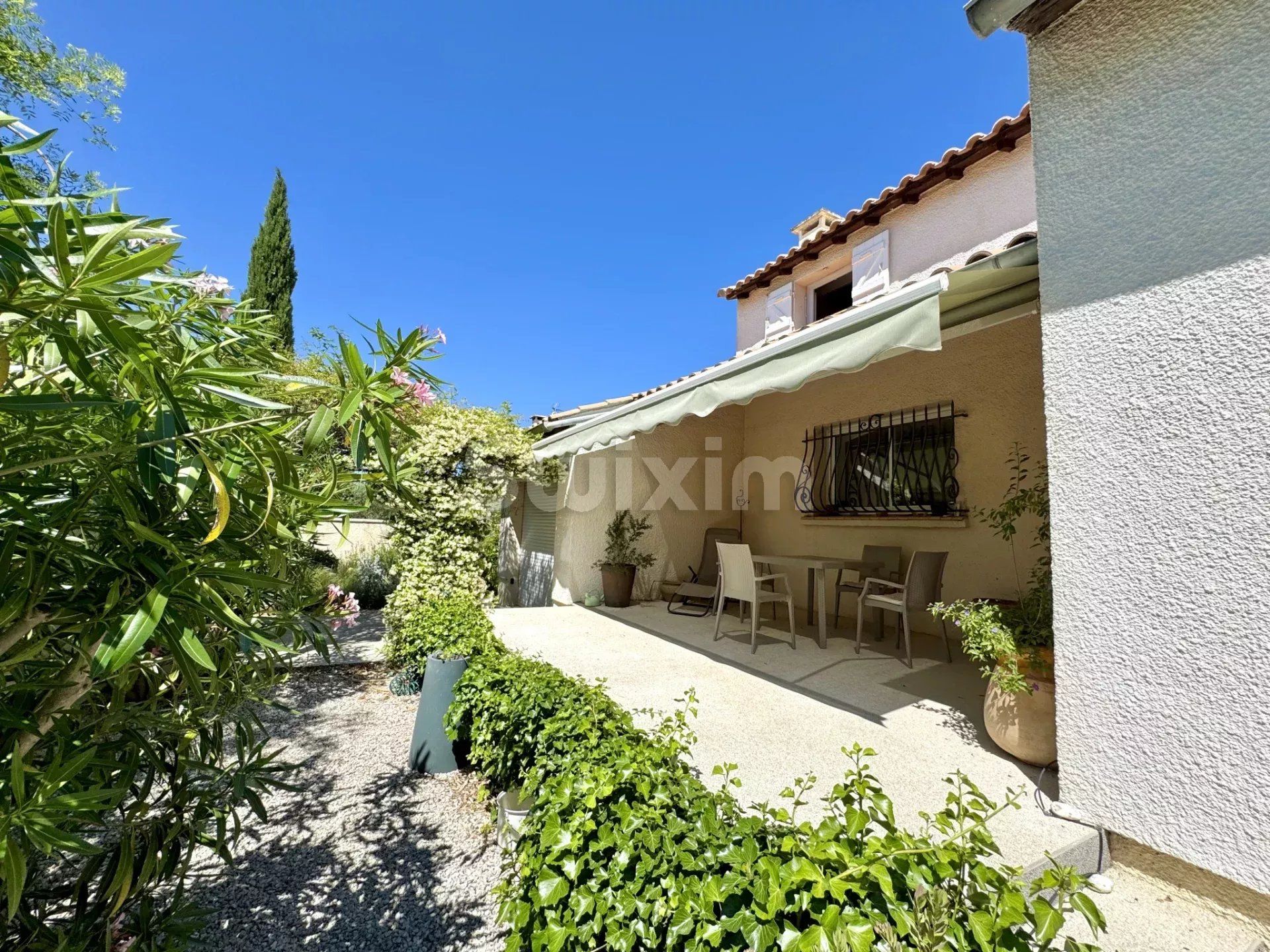 casa 6 Salas en venta en Uzès (30700)