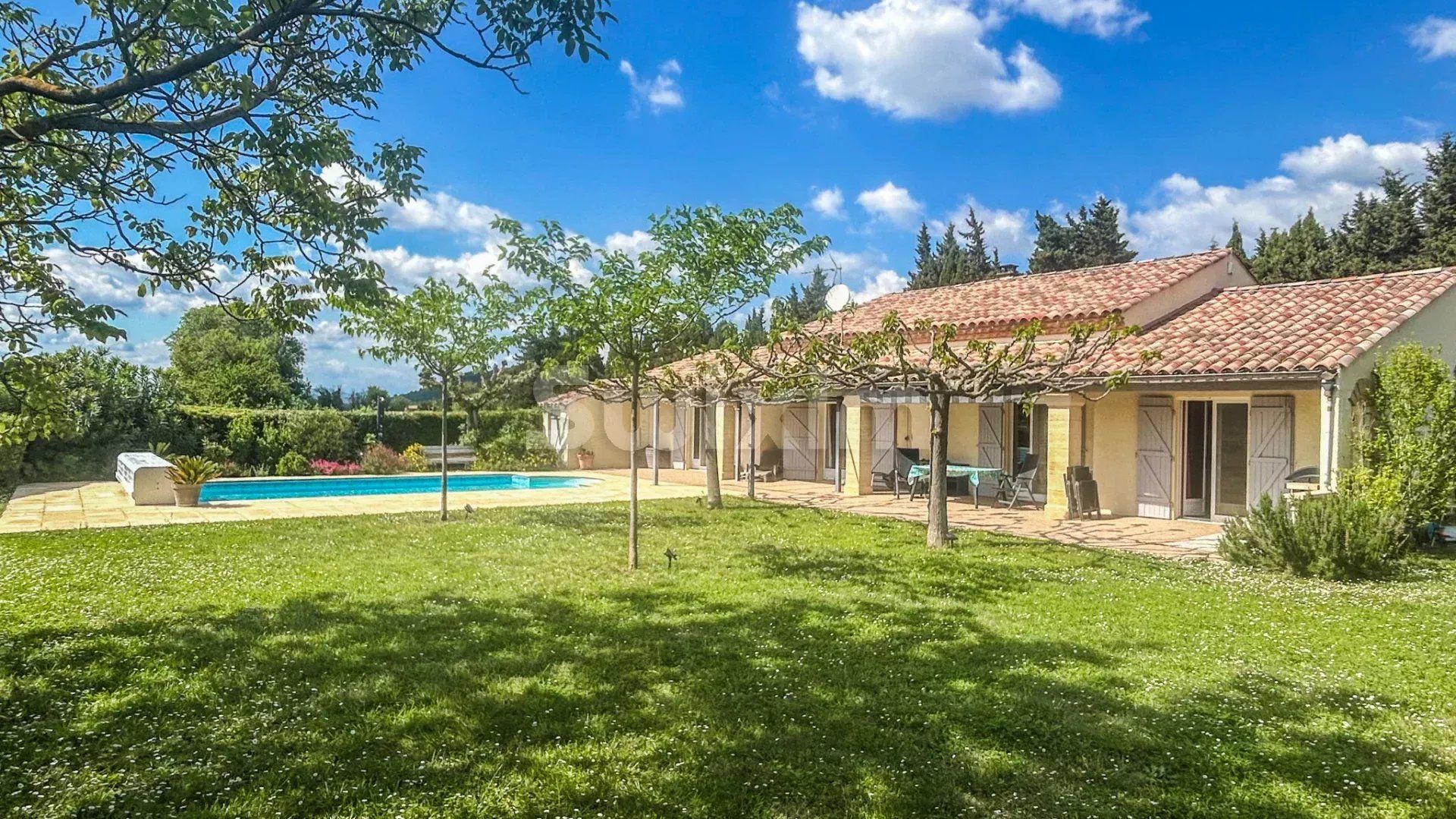 villa 4 Zimmer zum verkauf auf Uzès (30700)
