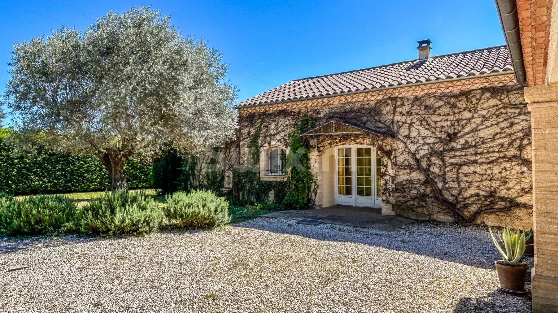 villa 4 Zimmer zum verkauf auf Uzès (30700)